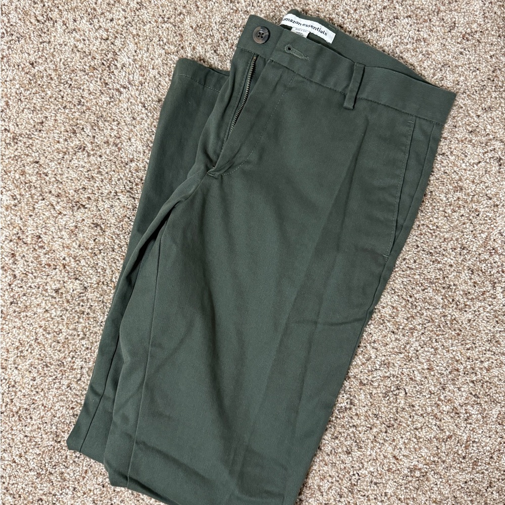 Amazon Essentials Men's Olive Chinos